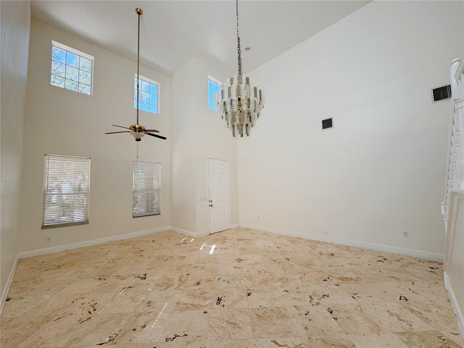 SUMMERPORT PHASE 1 - Residential Lease