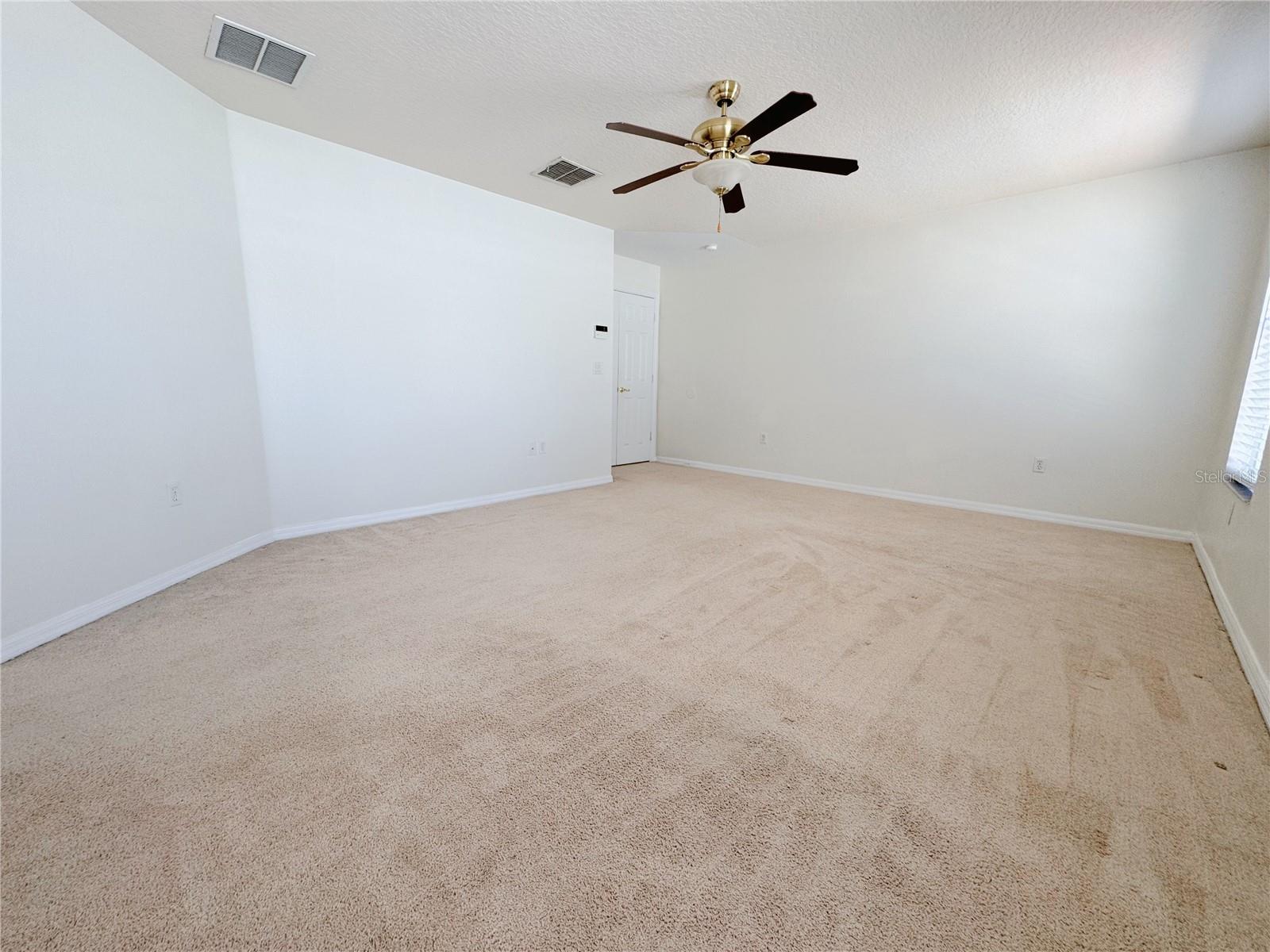 SUMMERPORT PHASE 1 - Residential Lease