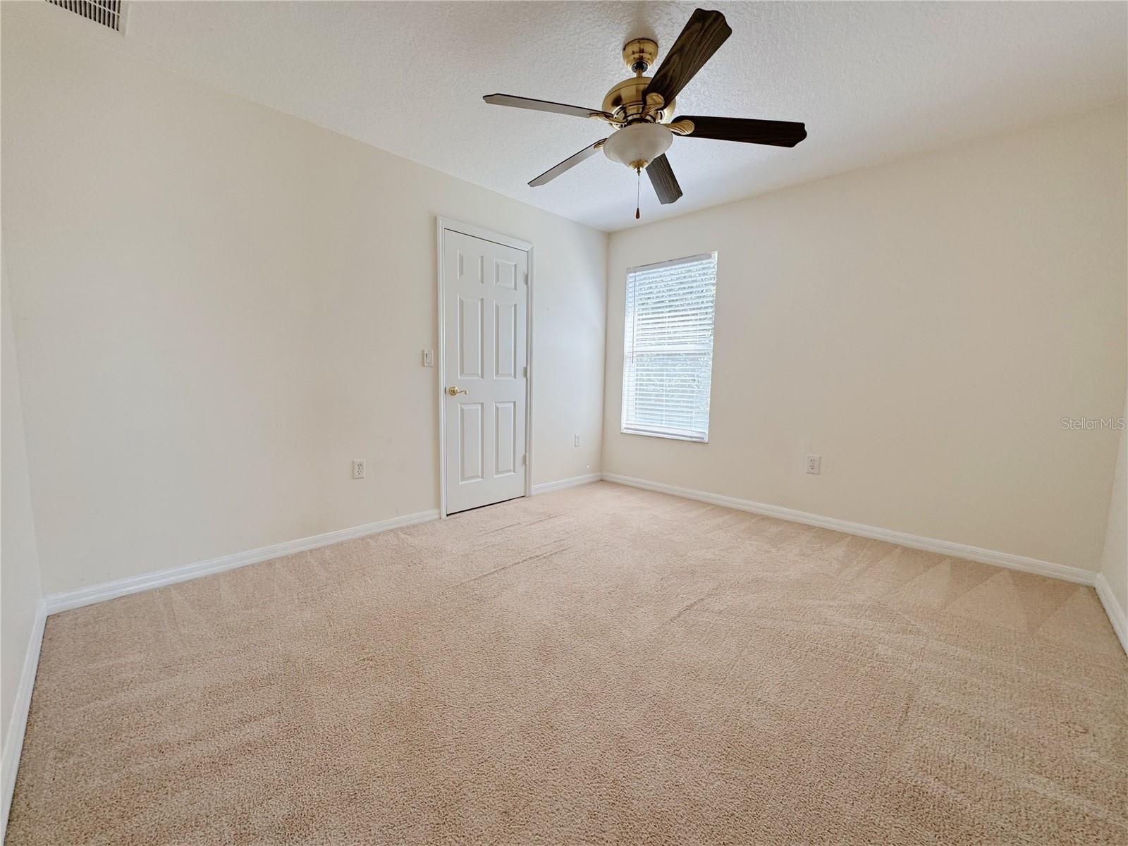 SUMMERPORT PHASE 1 - Residential Lease