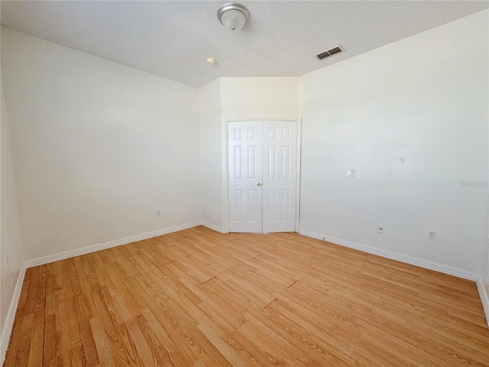 SUMMERPORT PHASE 1 - Residential Lease