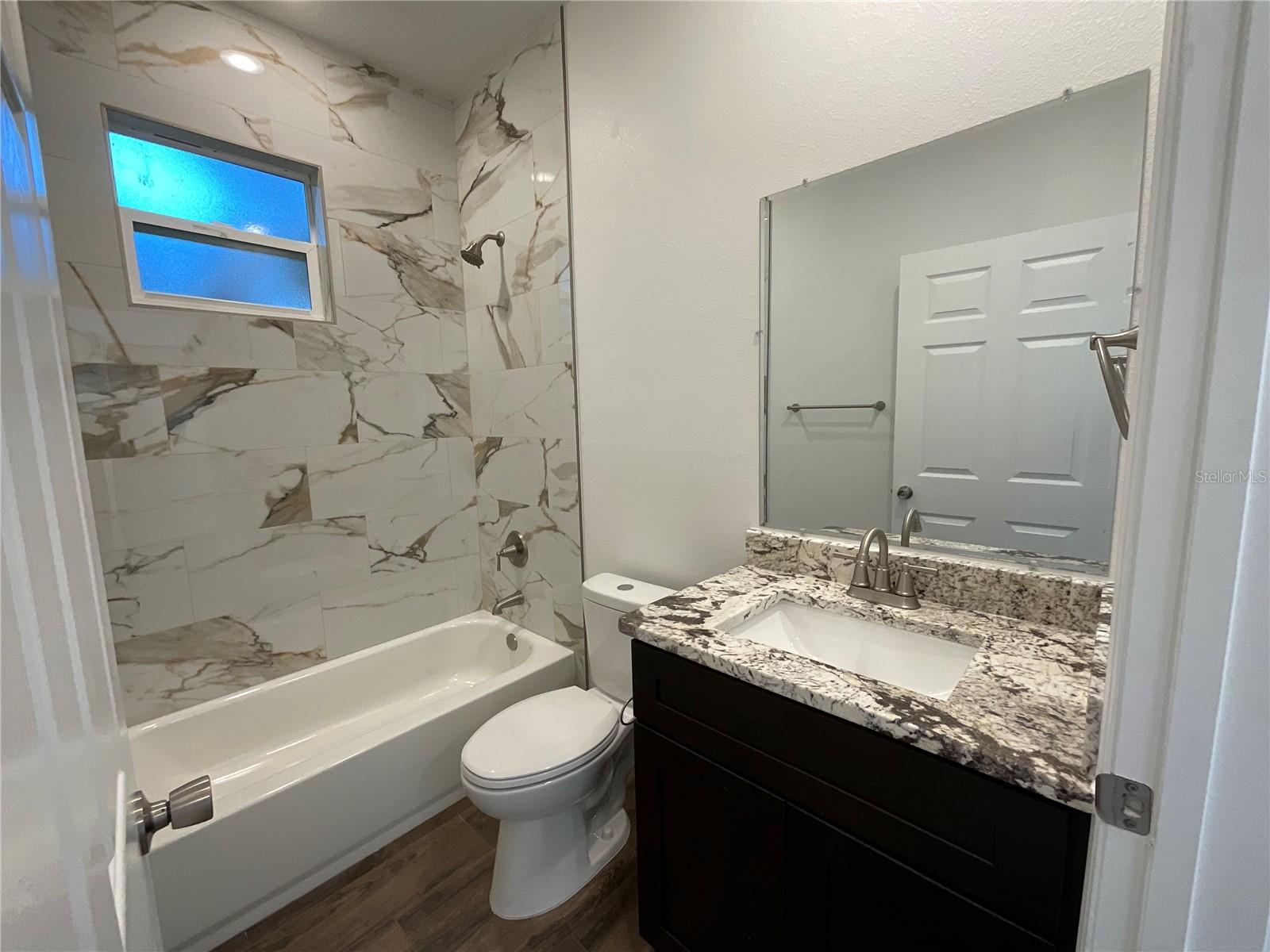 CLEAR LAKE VIEWS - Residential