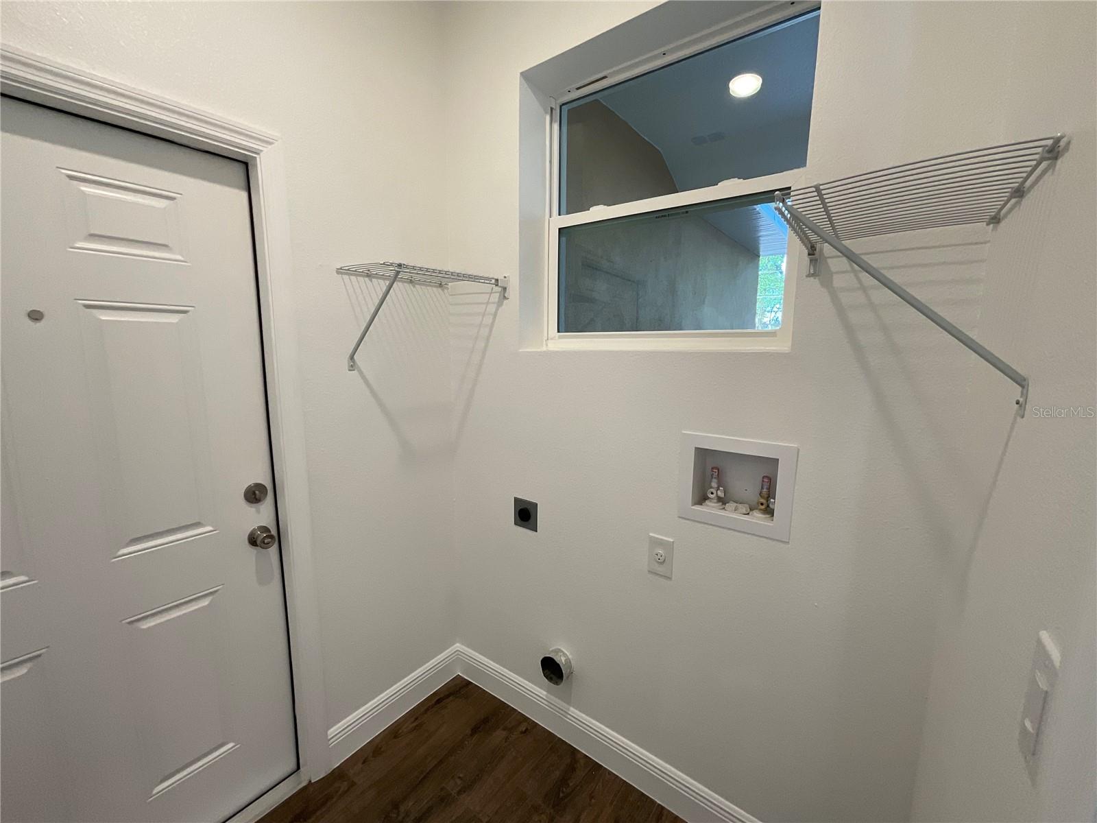 CLEAR LAKE VIEWS - Residential