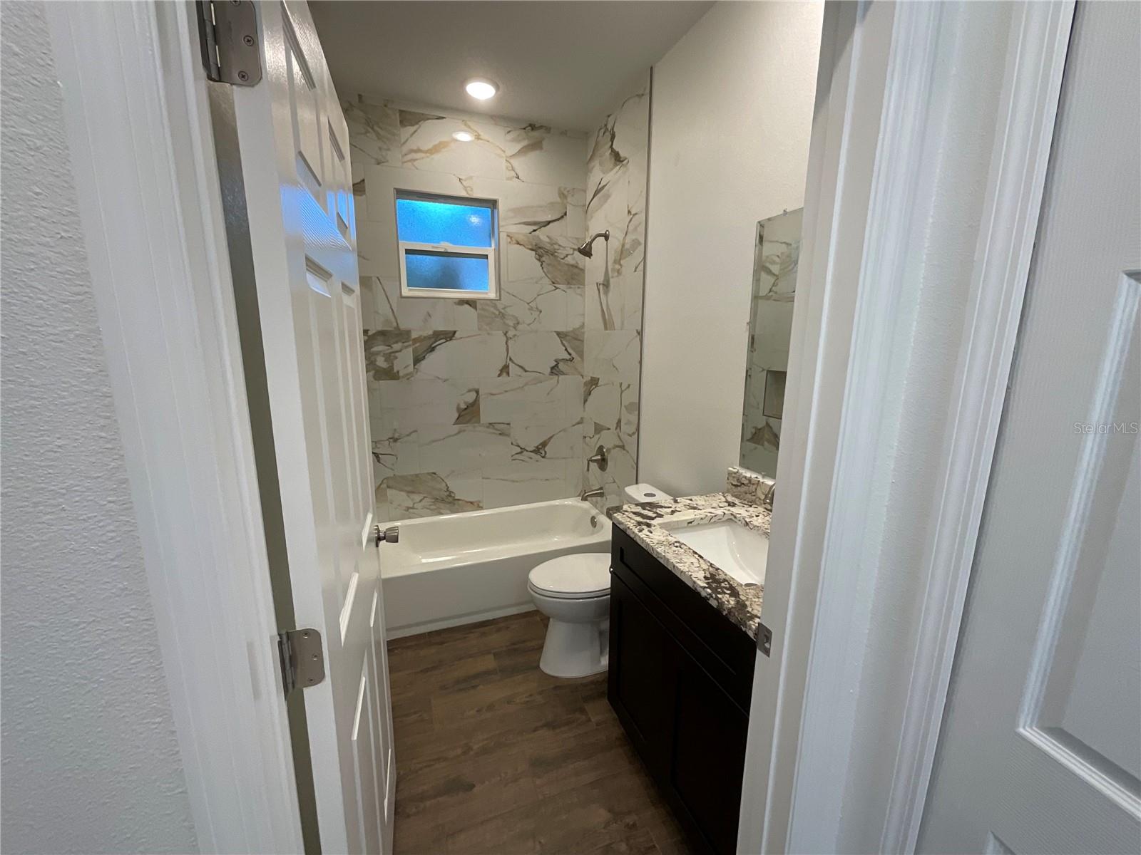 CLEAR LAKE VIEWS - Residential