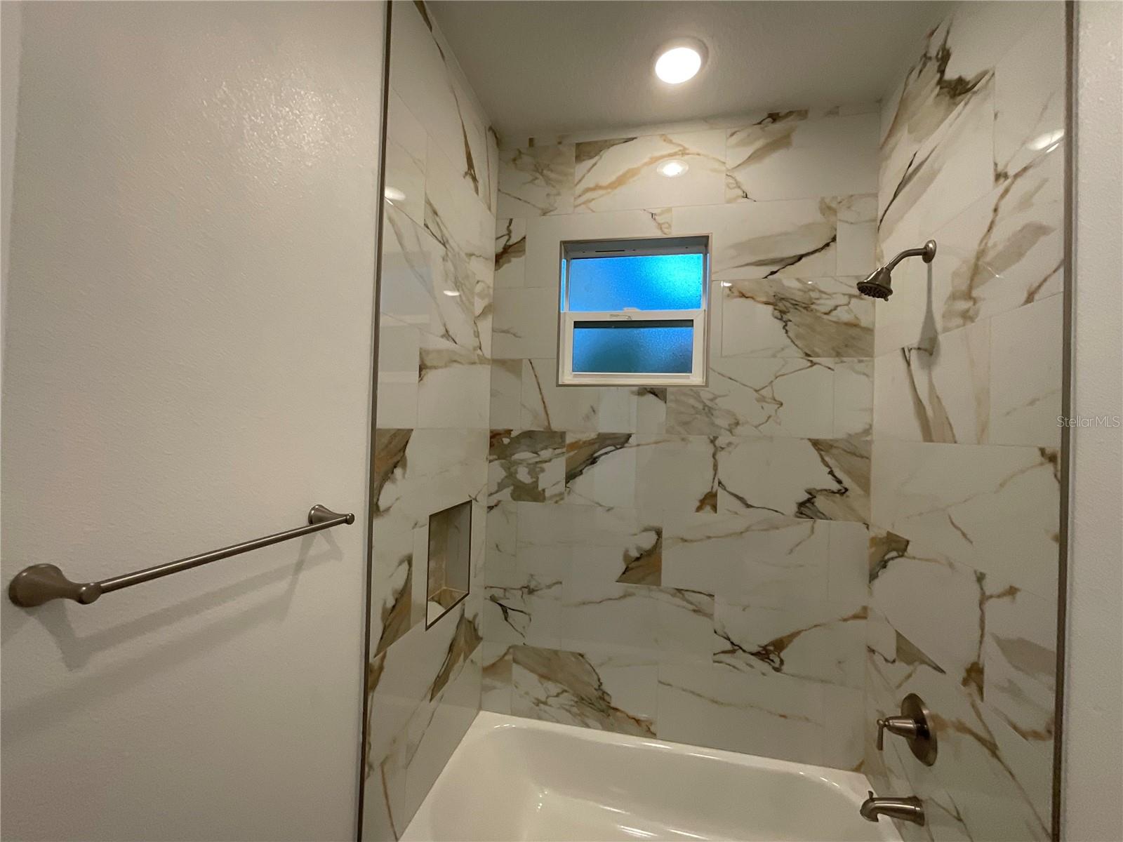 CLEAR LAKE VIEWS - Residential