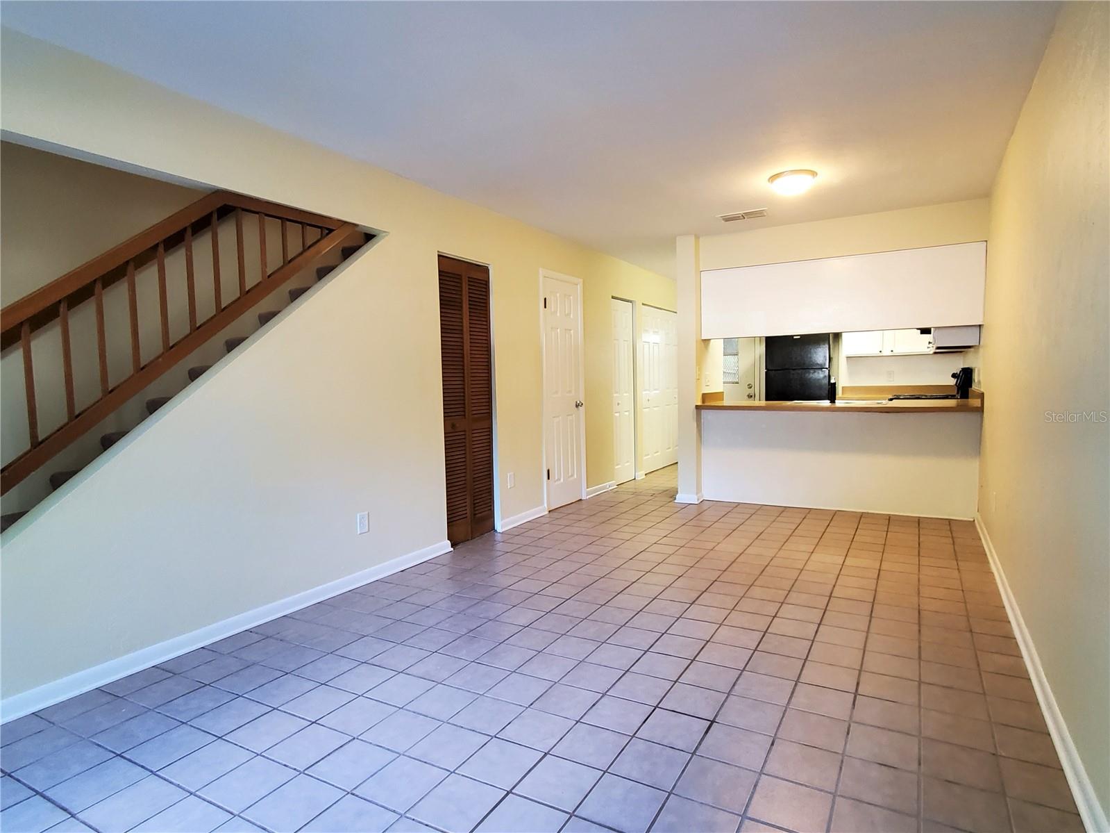 2207 SW 39TH DR