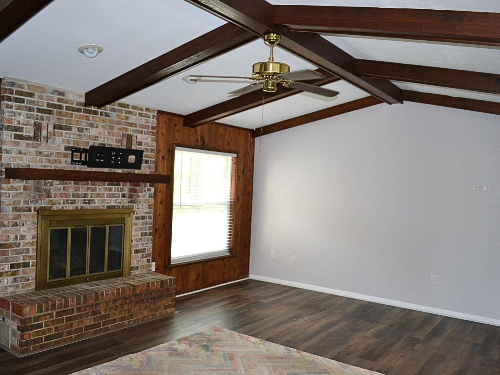 RAINBOW SPGS 04 REP - Residential