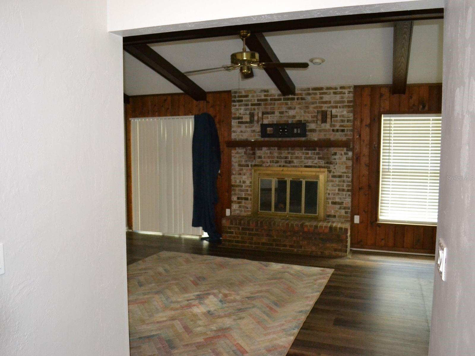 RAINBOW SPGS 04 REP - Residential