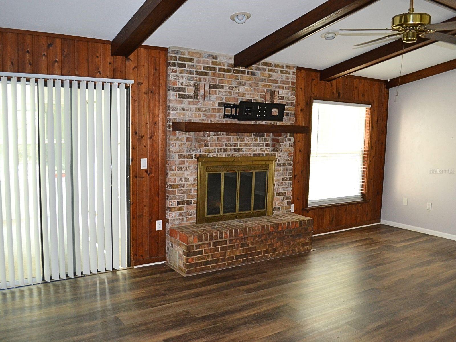 RAINBOW SPGS 04 REP - Residential