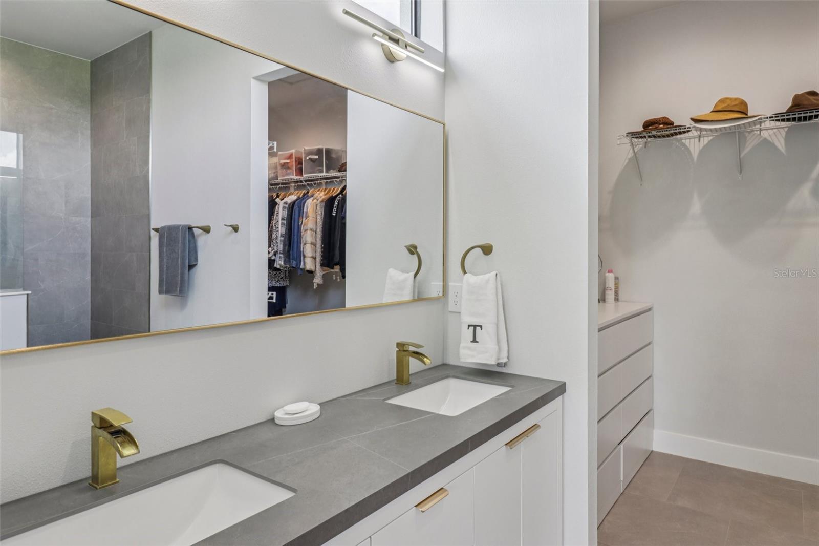 HIDDEN RIVER LAKES - Residential