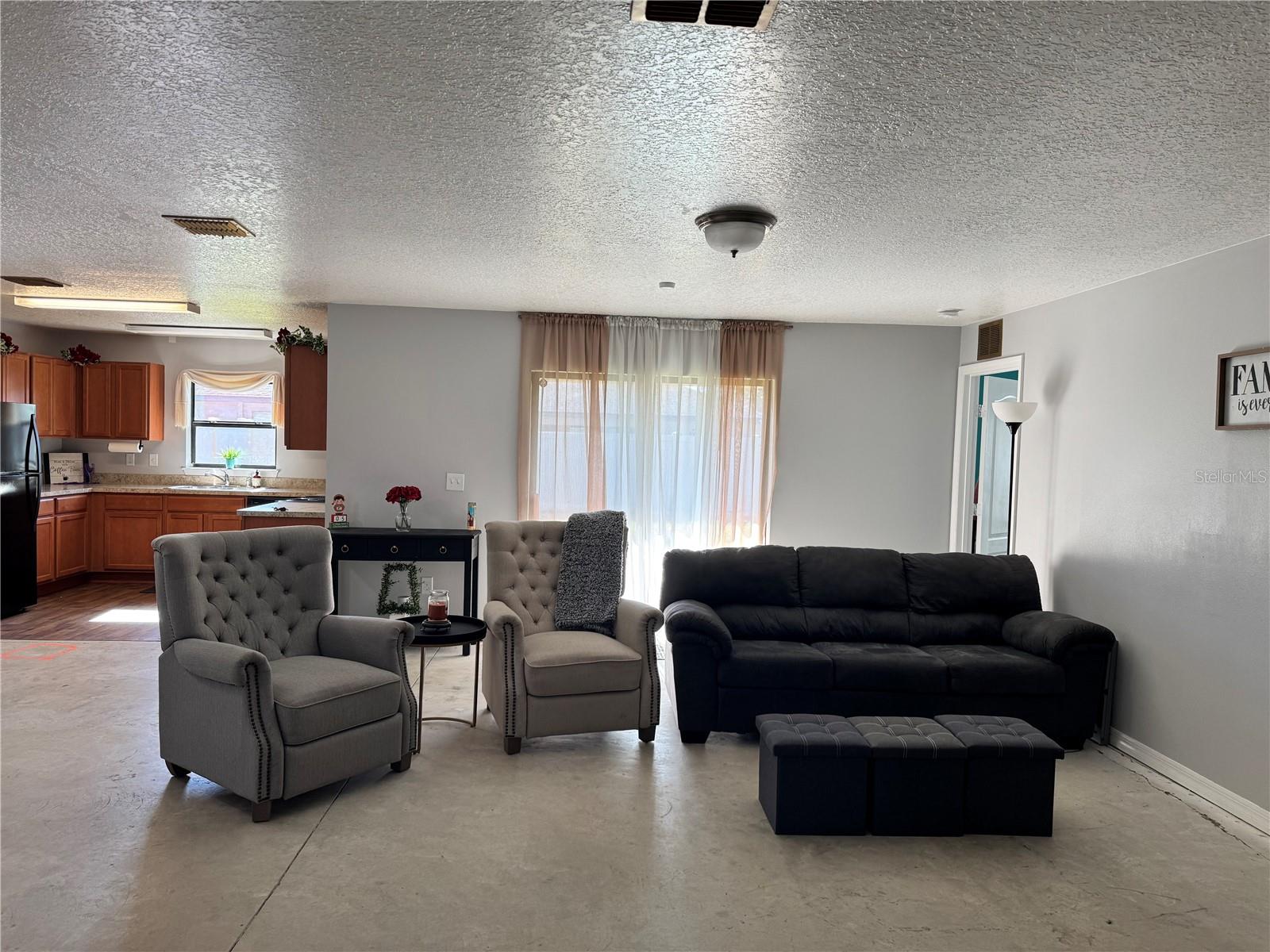 921 WYNNMERE WALK AVENUE