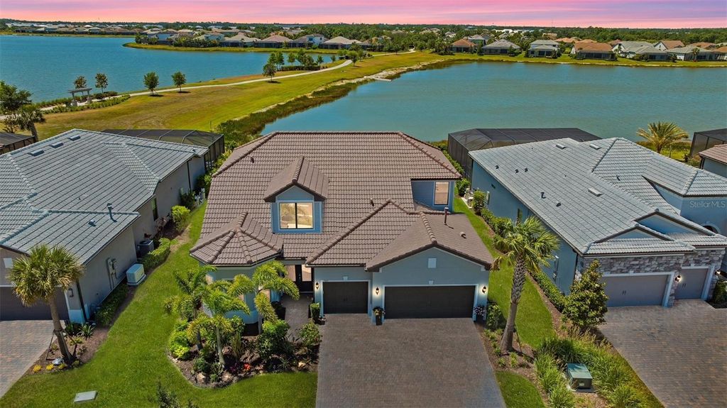 Photo of 7889 Mainsail Lane, Sarasota, FL 34240 (MLS # A4663799)
