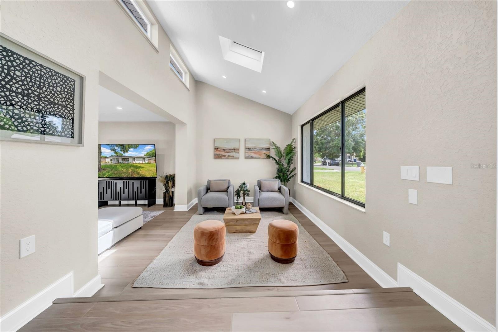 1401 S BETTY LANE