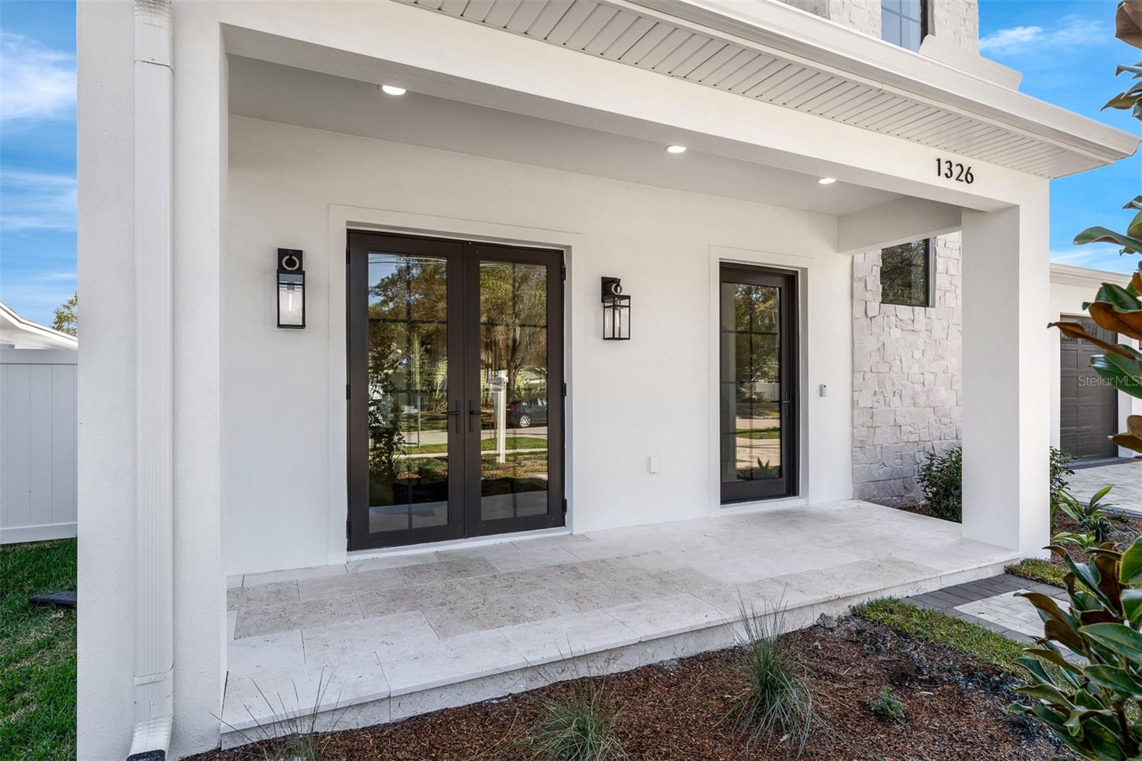 1326 W NEW HAMPSHIRE STREET