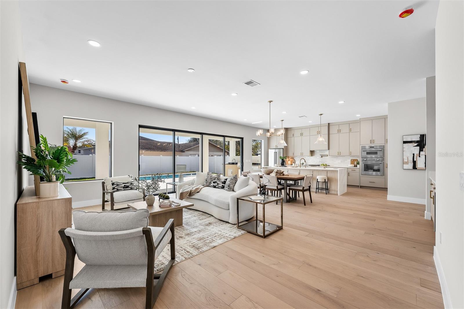 COLLEGE PARK - Residential