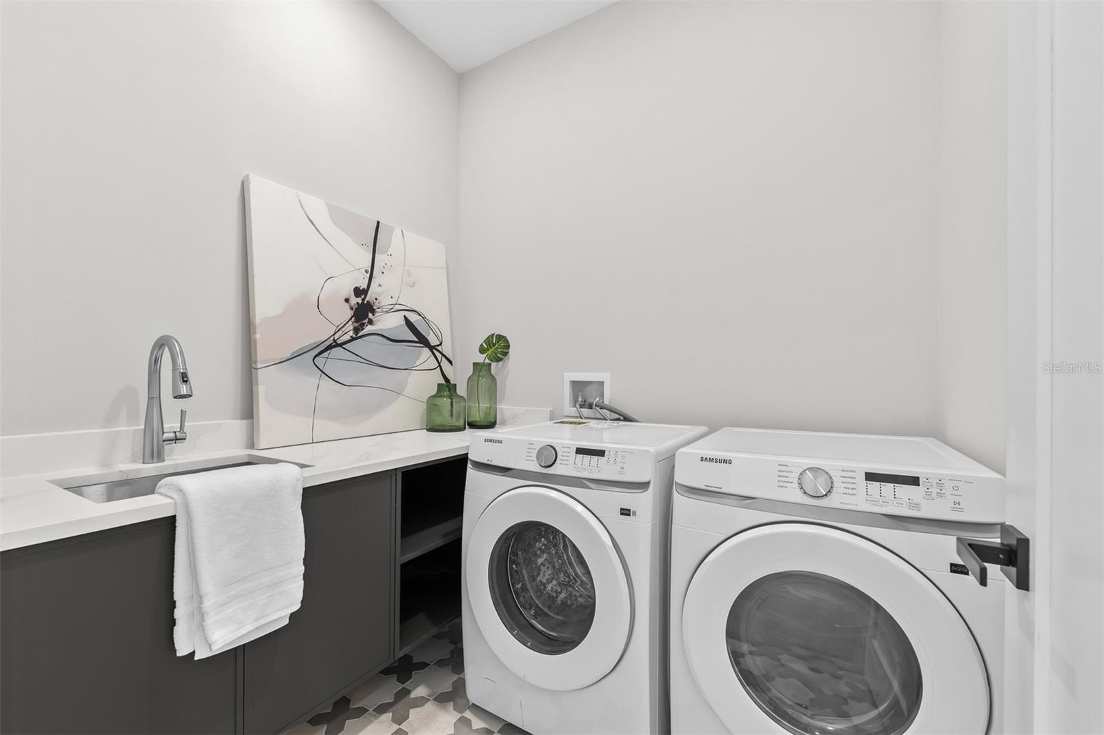 COLLEGE PARK - Residential