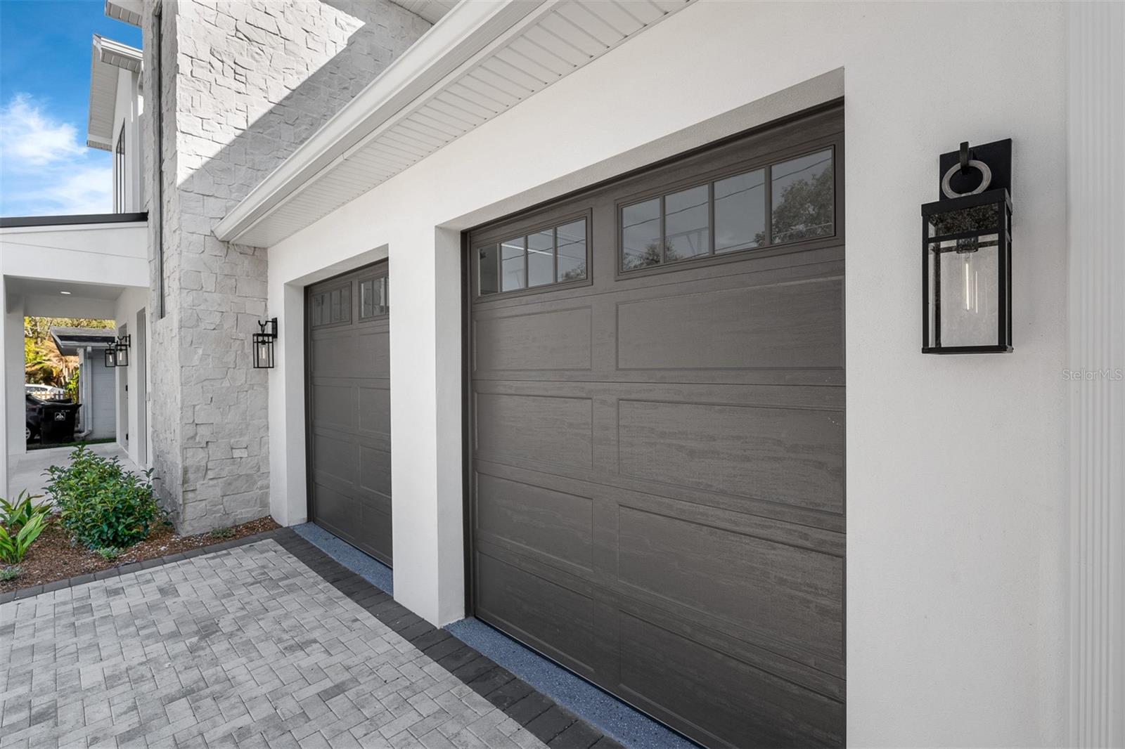 1326 W NEW HAMPSHIRE STREET