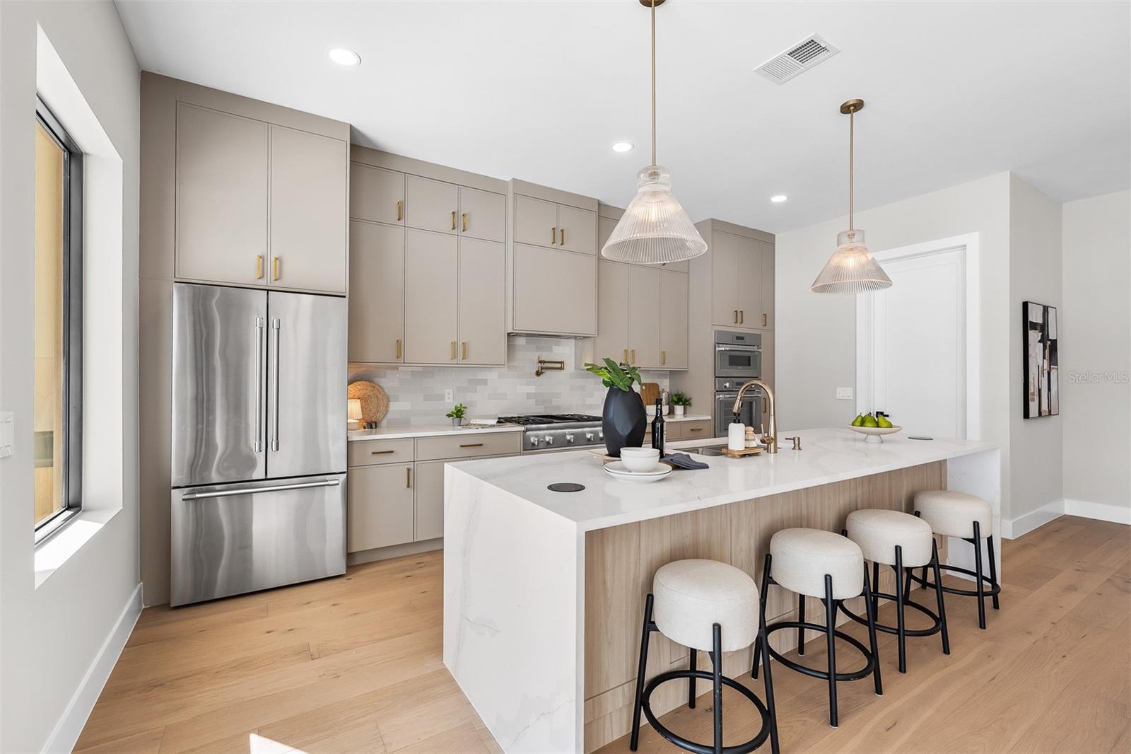 COLLEGE PARK - Residential