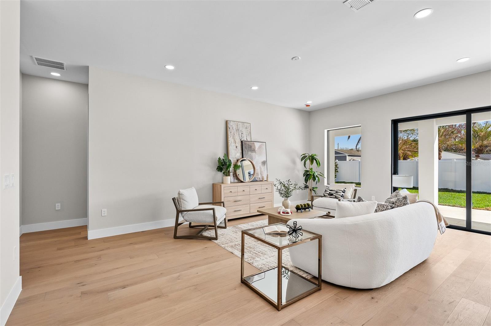 COLLEGE PARK - Residential