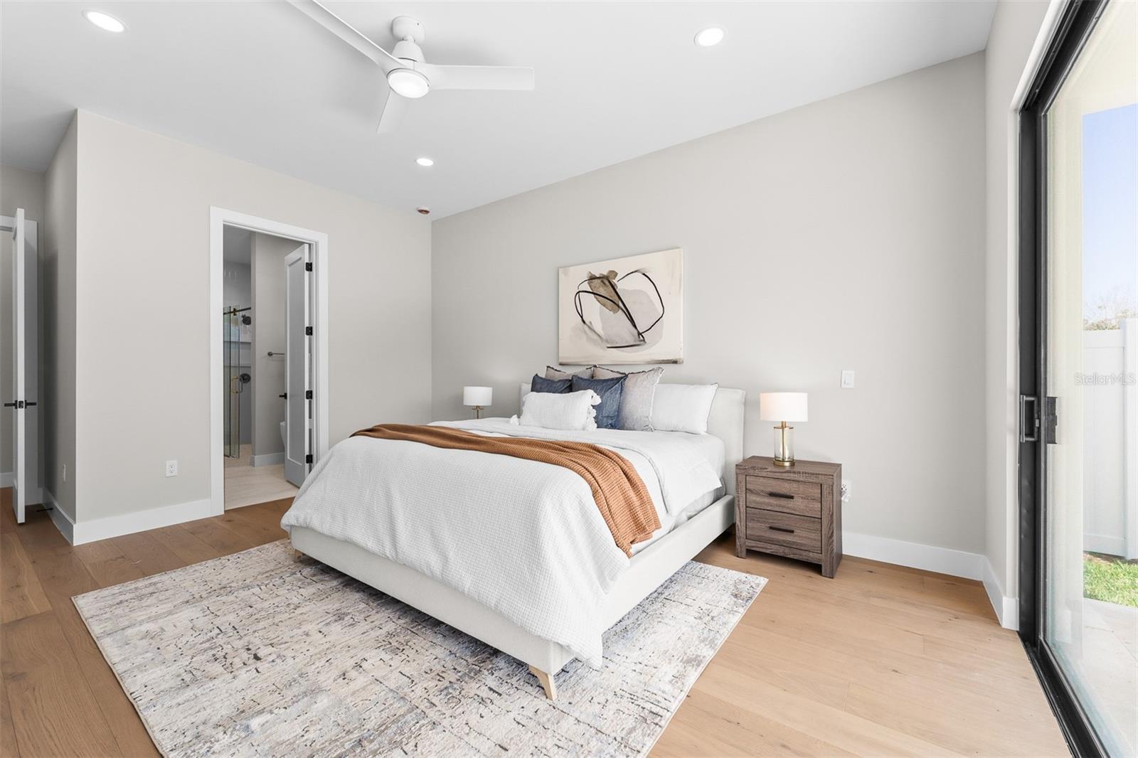 COLLEGE PARK - Residential