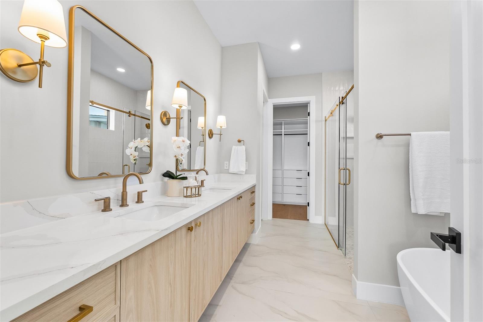 COLLEGE PARK - Residential