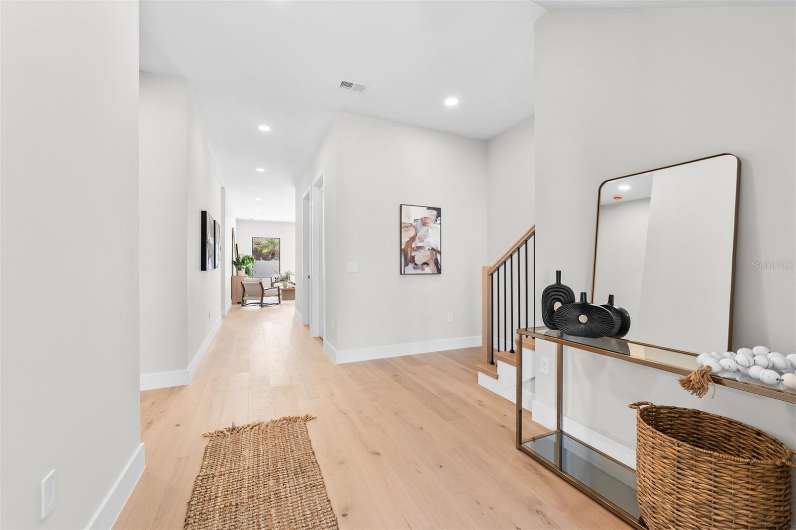 COLLEGE PARK - Residential