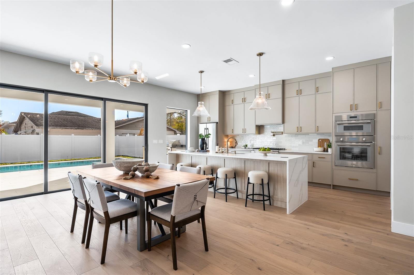 COLLEGE PARK - Residential