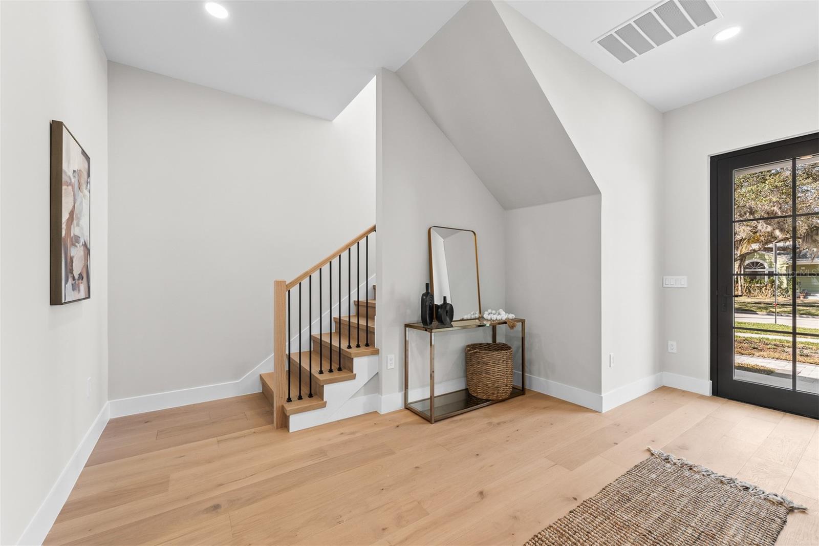 COLLEGE PARK - Residential