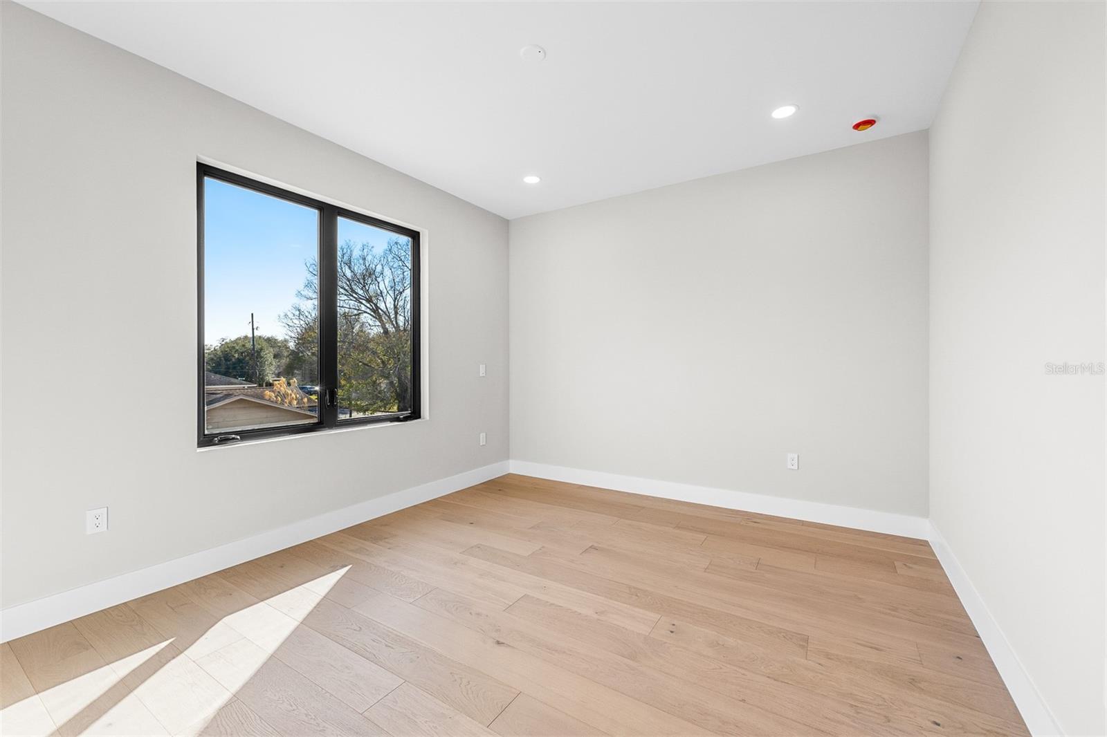 COLLEGE PARK - Residential