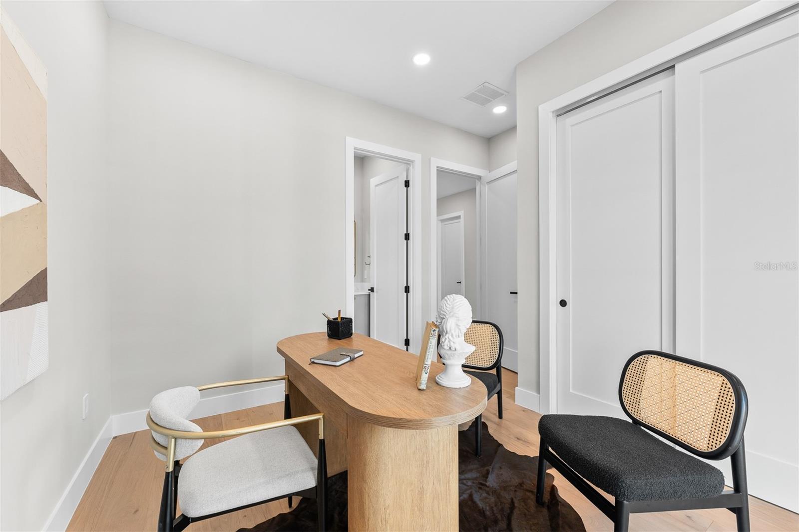 COLLEGE PARK - Residential