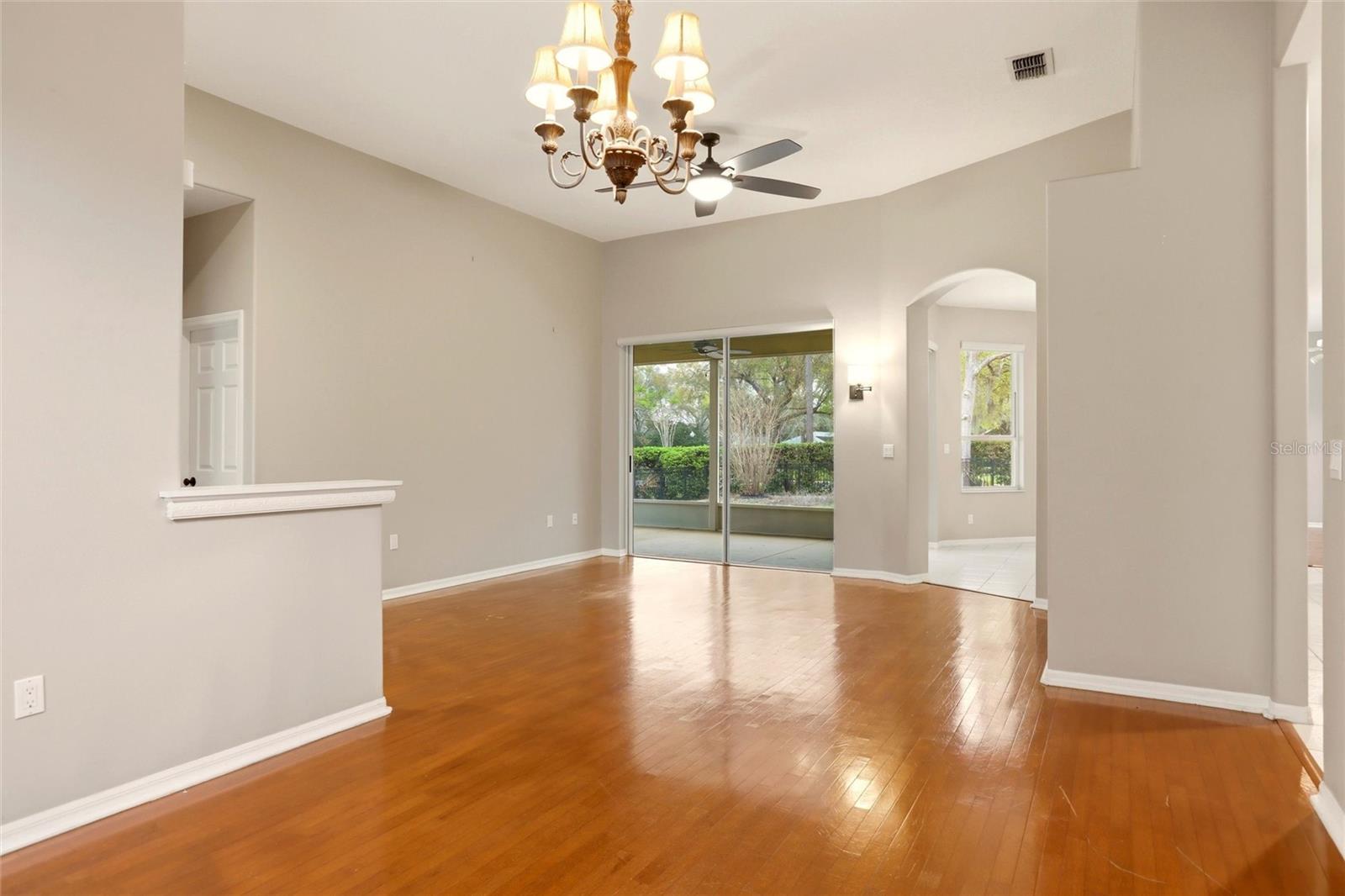 RIVER HILLS COUNTRY CLUB PARCE - Residential