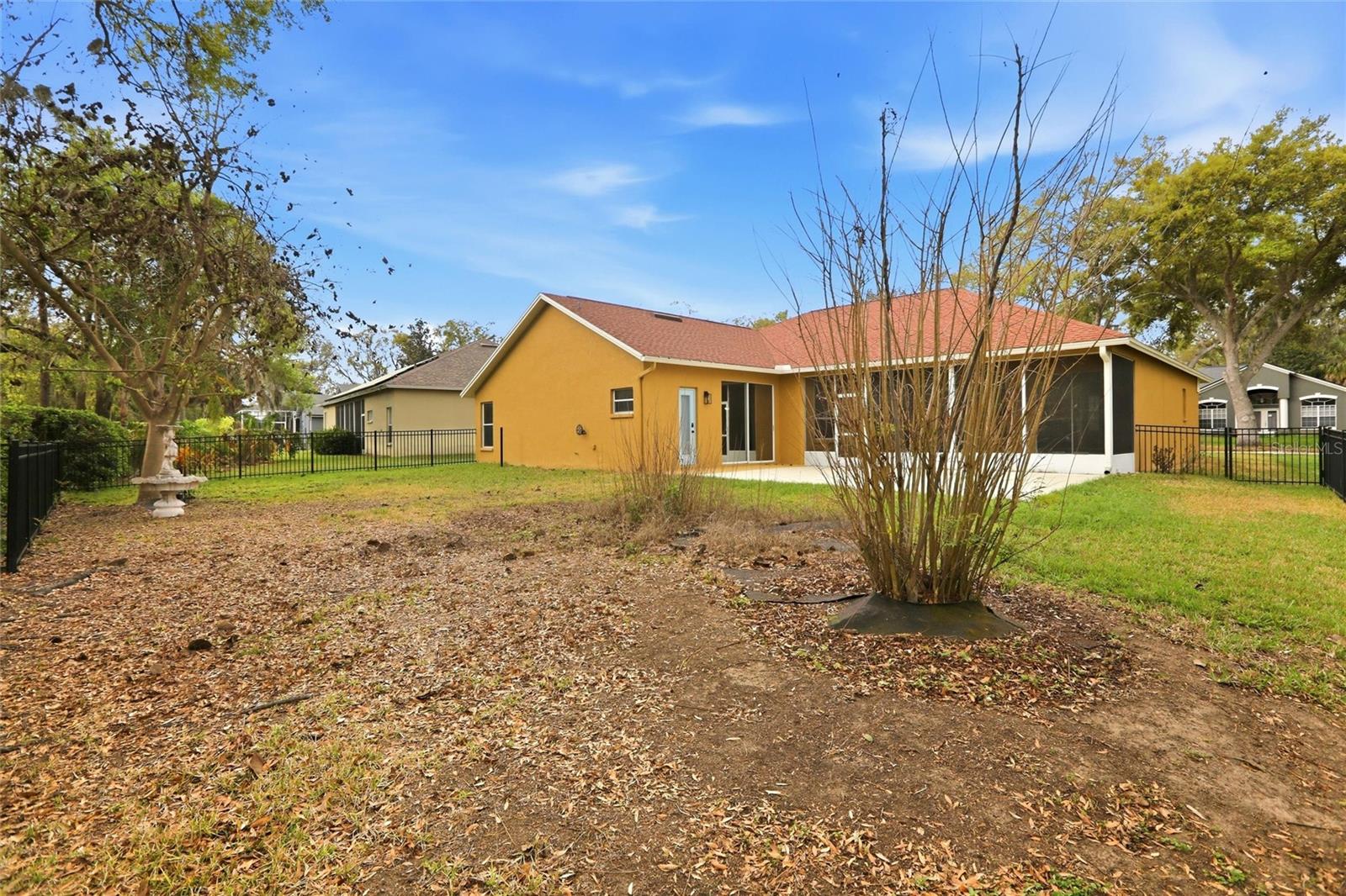 RIVER HILLS COUNTRY CLUB PARCE - Residential