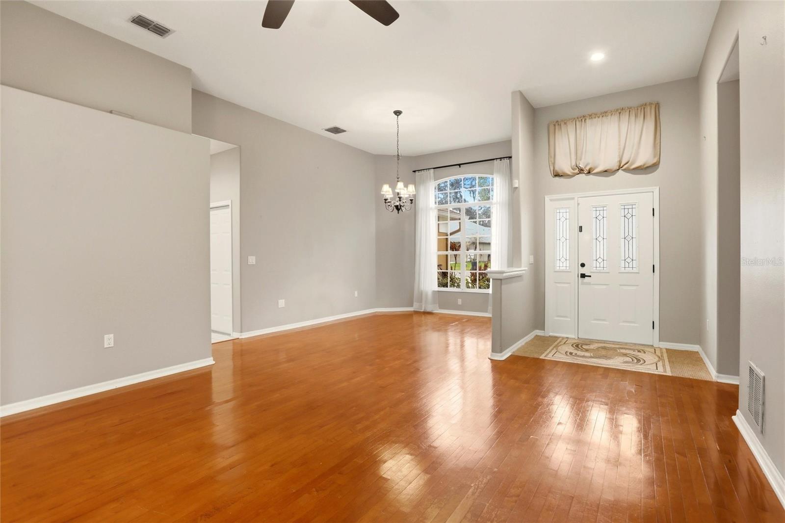 RIVER HILLS COUNTRY CLUB PARCE - Residential