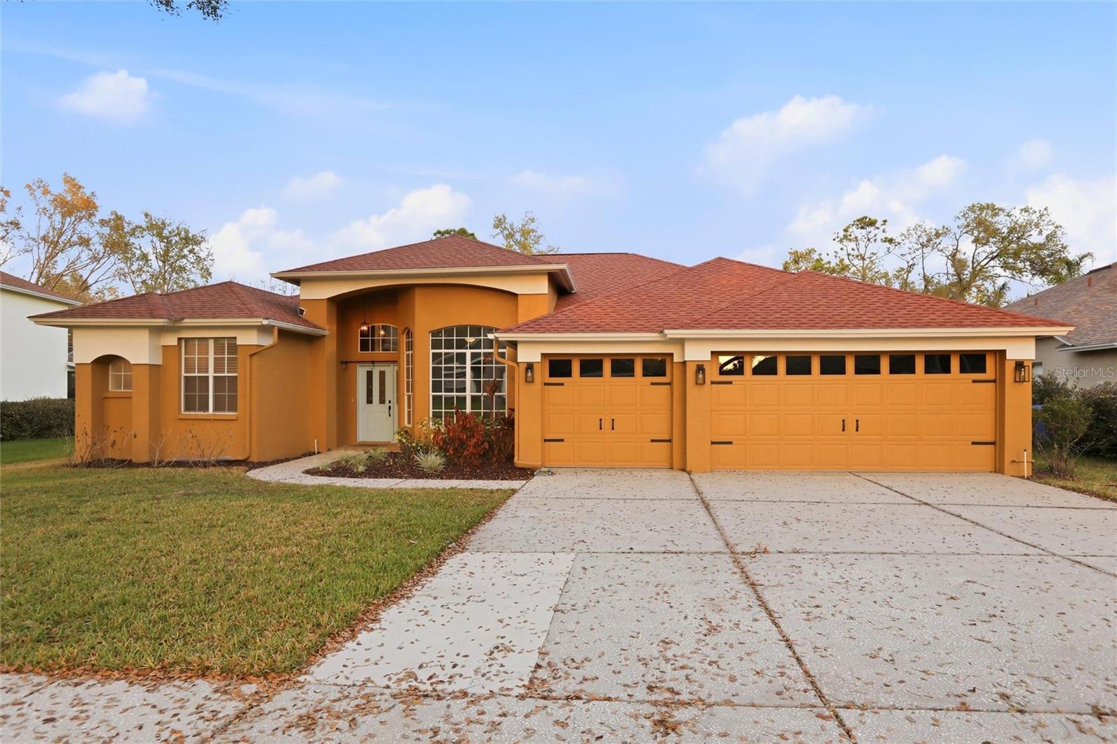 RIVER HILLS COUNTRY CLUB PARCE - Residential