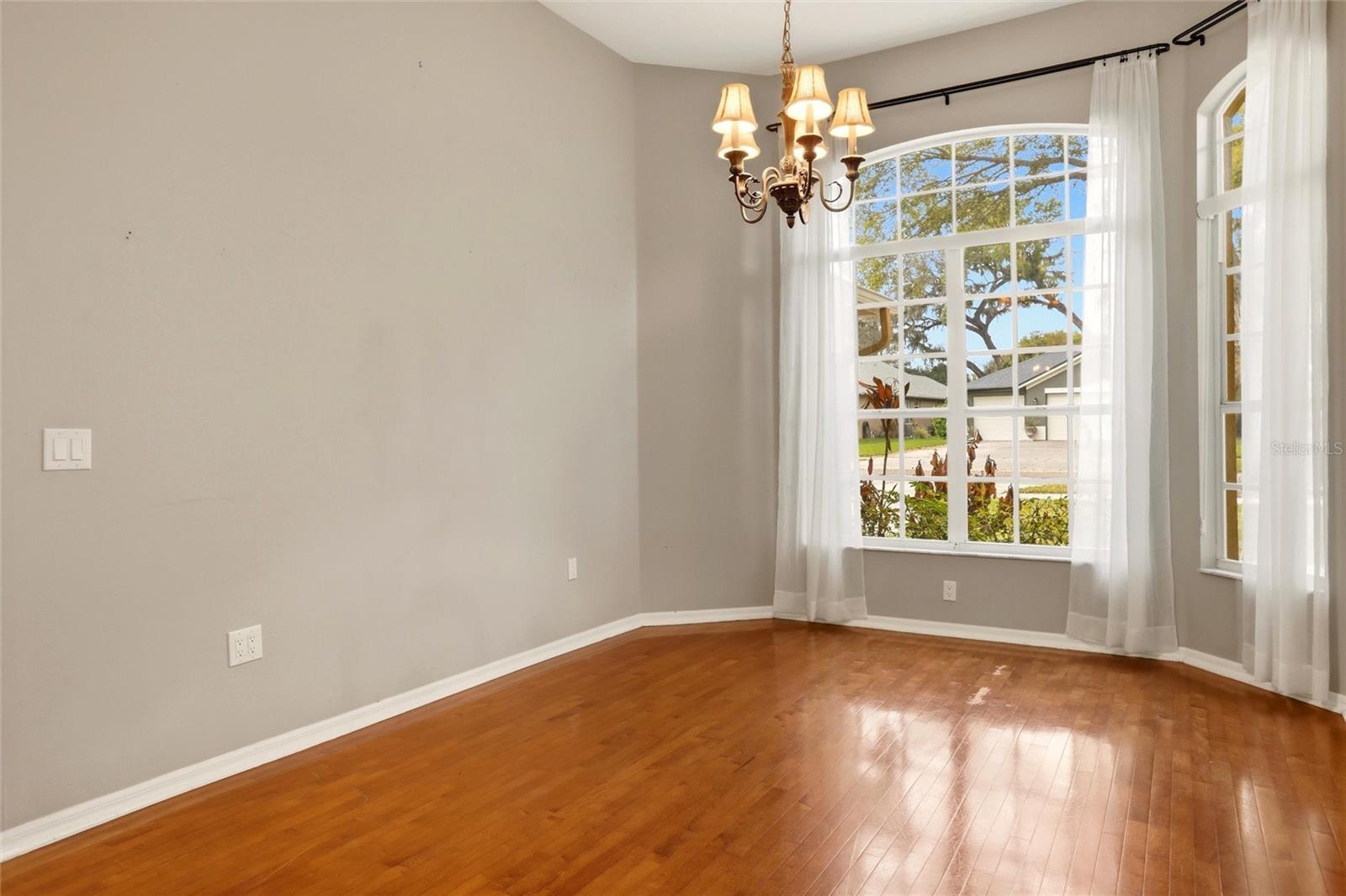 RIVER HILLS COUNTRY CLUB PARCE - Residential