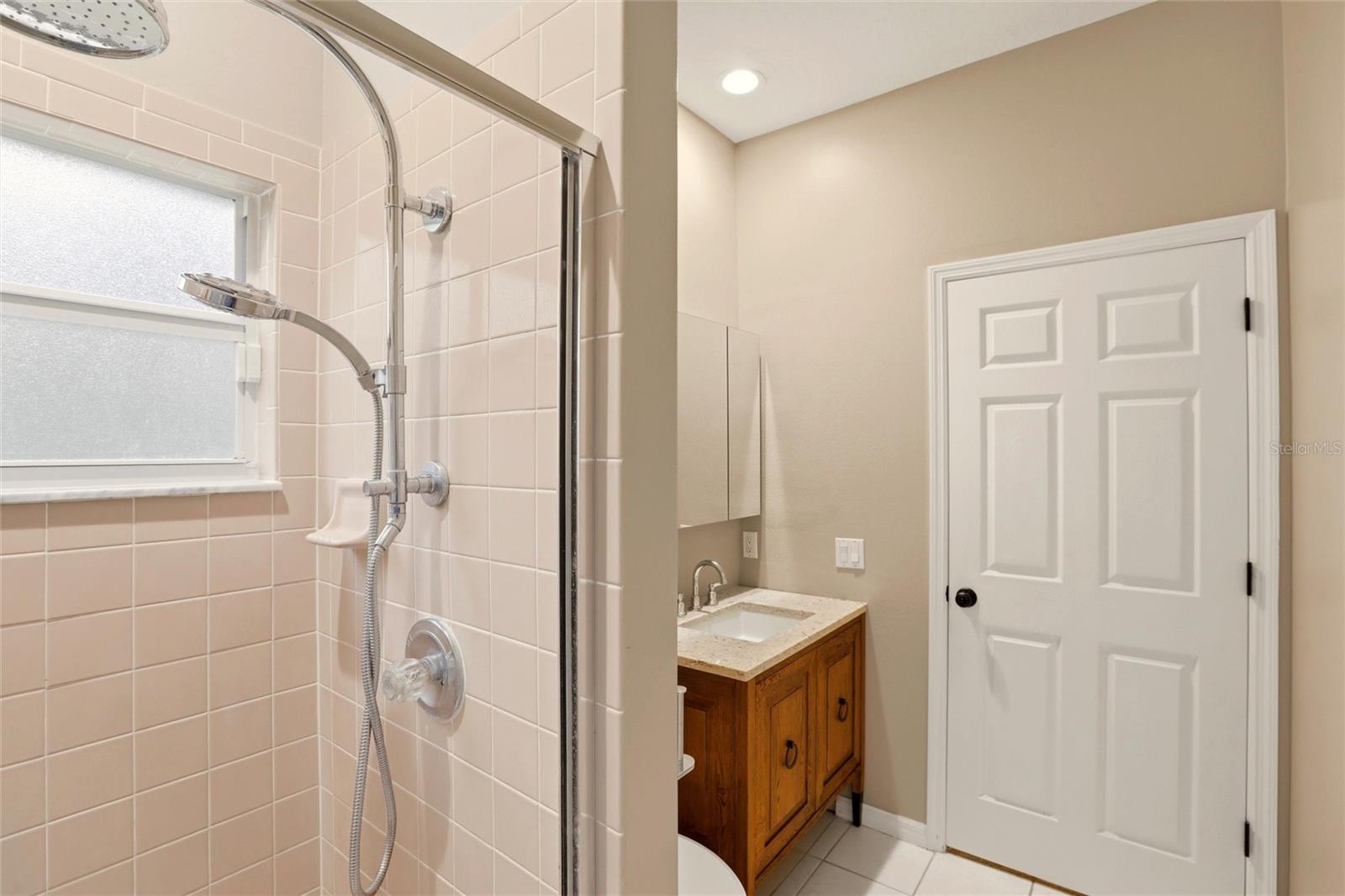 RIVER HILLS COUNTRY CLUB PARCE - Residential