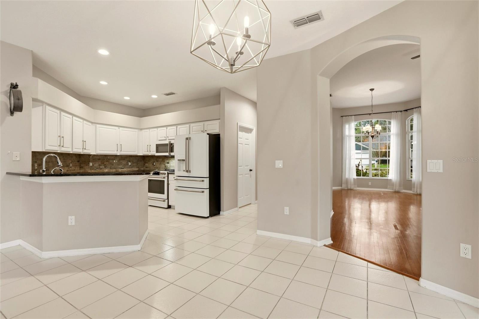 RIVER HILLS COUNTRY CLUB PARCE - Residential