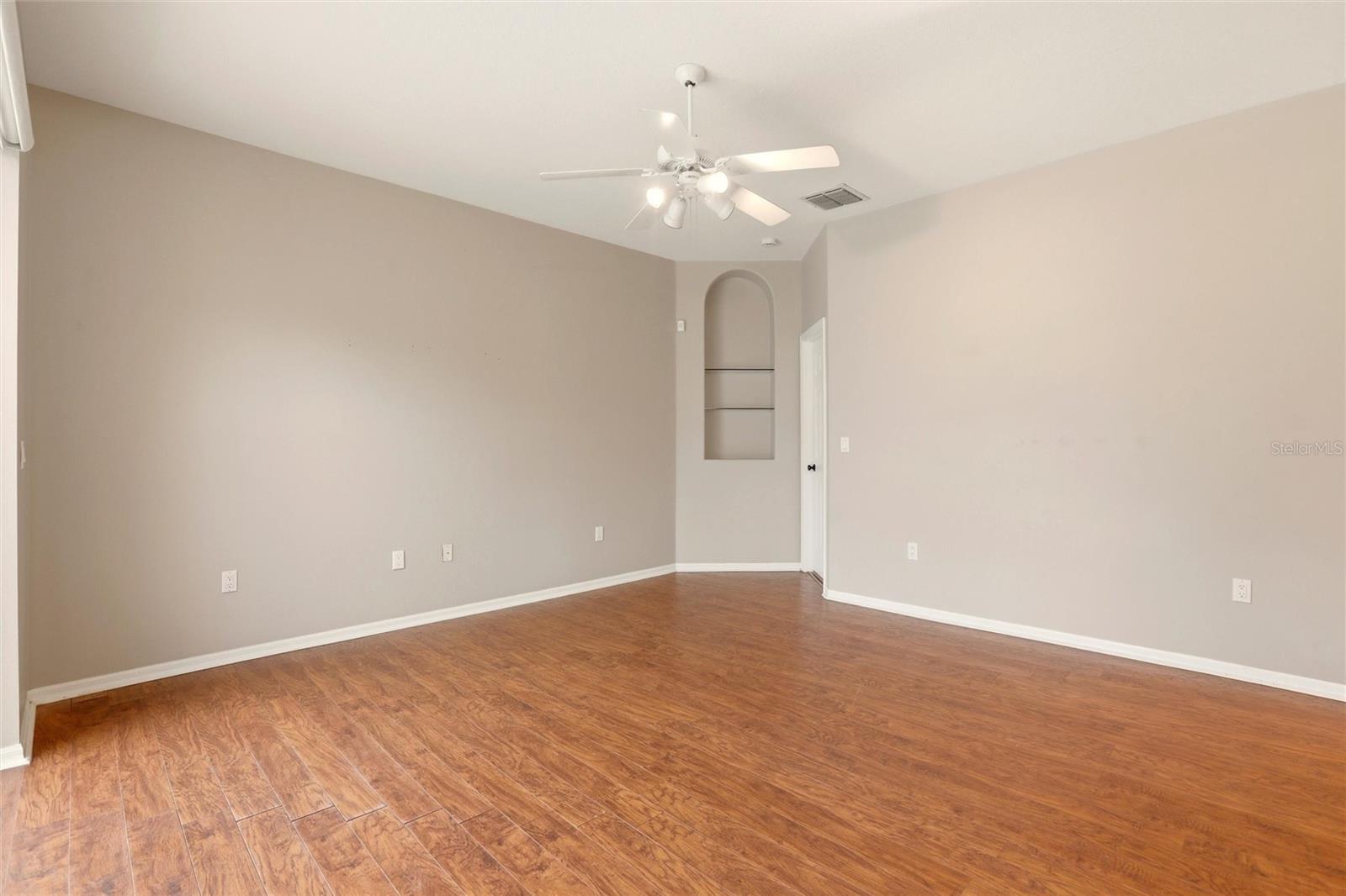 RIVER HILLS COUNTRY CLUB PARCE - Residential