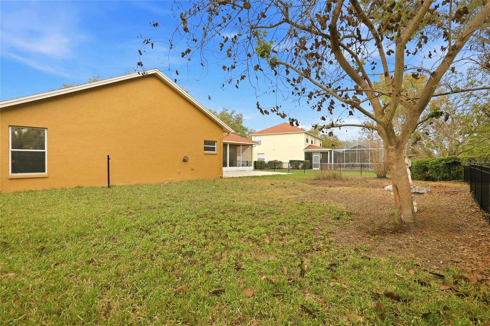 RIVER HILLS COUNTRY CLUB PARCE - Residential