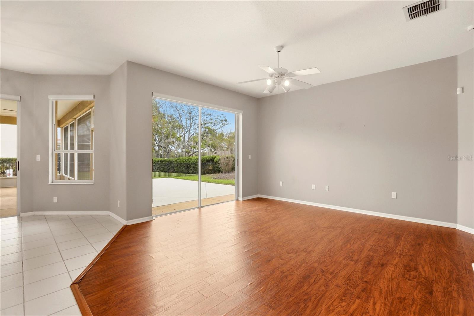 RIVER HILLS COUNTRY CLUB PARCE - Residential