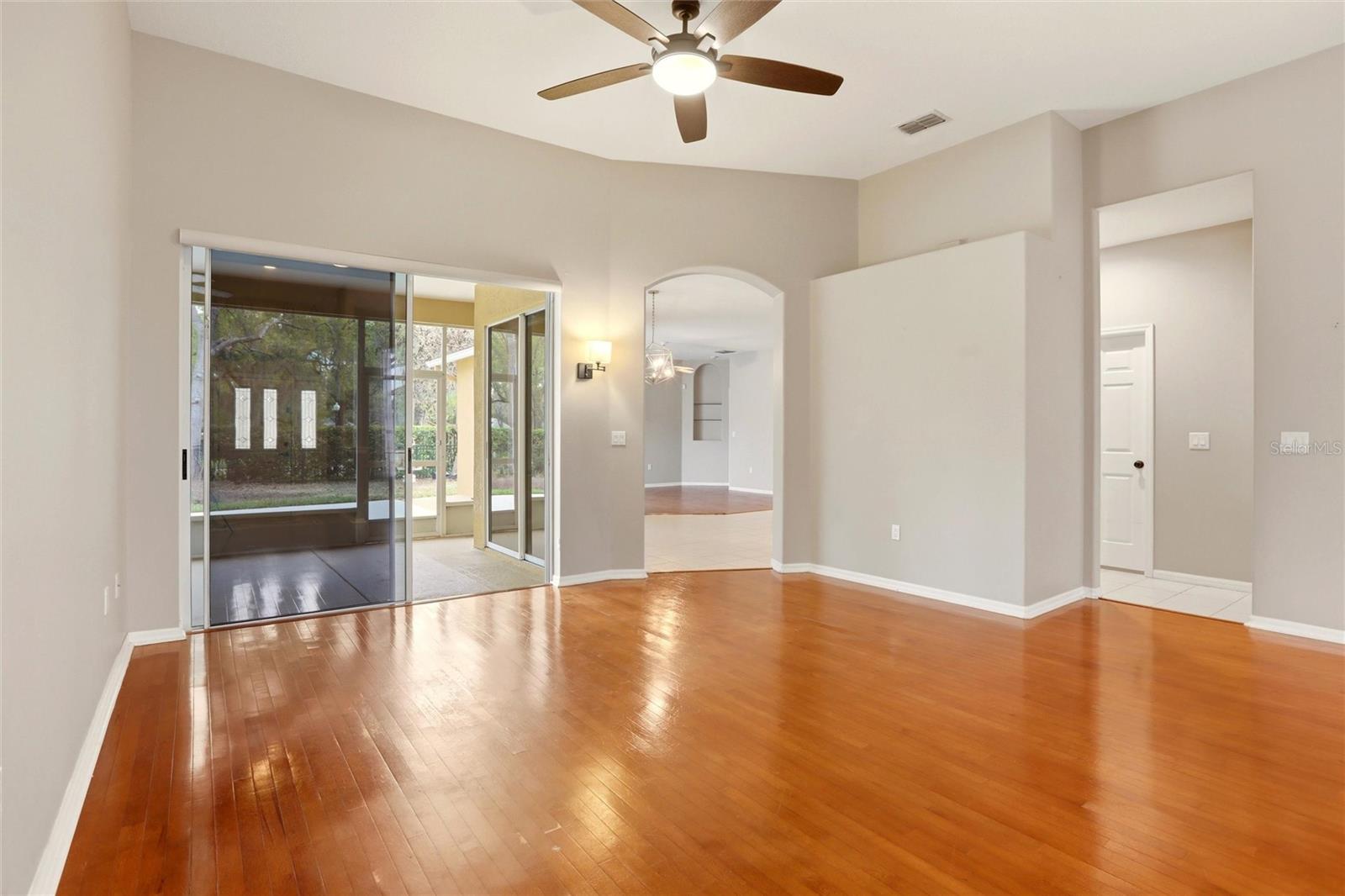 RIVER HILLS COUNTRY CLUB PARCE - Residential