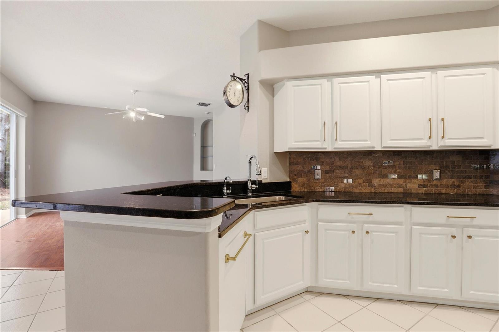 RIVER HILLS COUNTRY CLUB PARCE - Residential