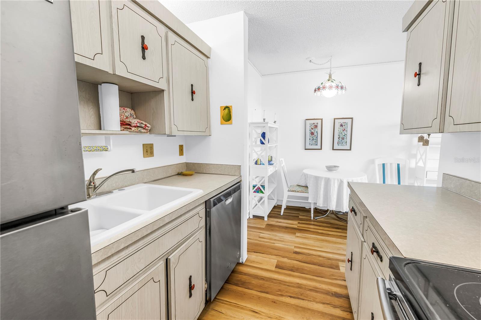 BAY ISLAND GROUP 6 - Residential