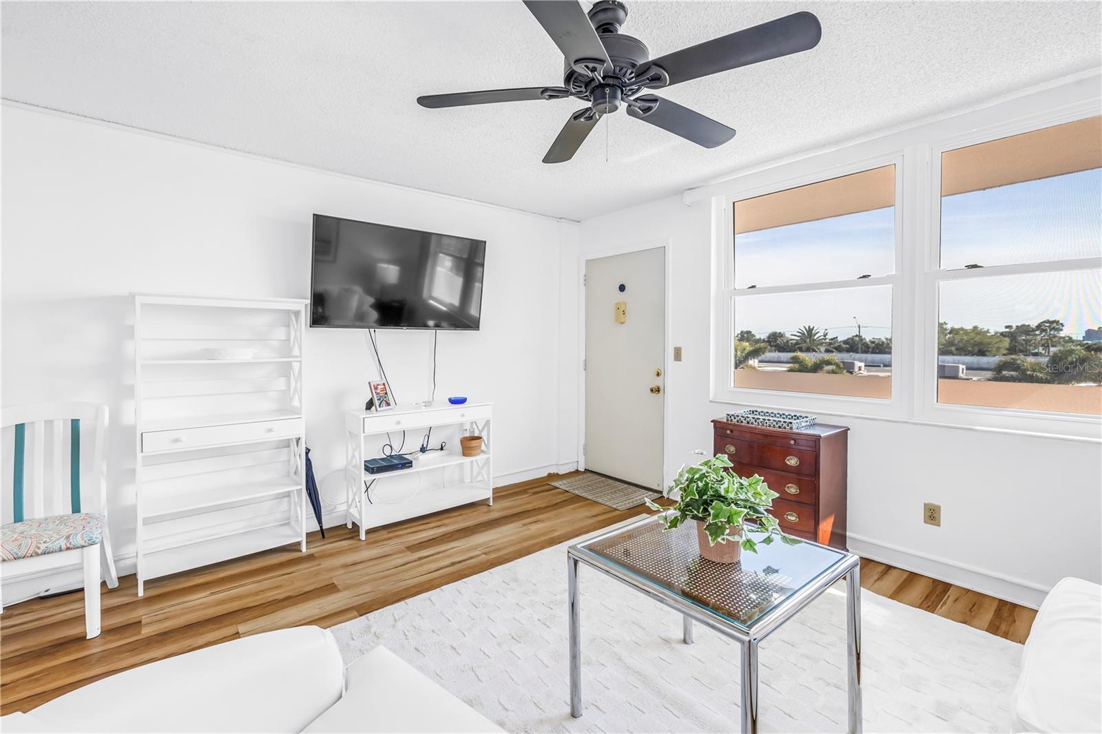 BAY ISLAND GROUP 6 - Residential