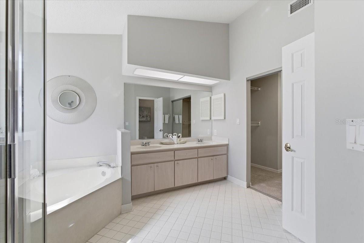 LAKESIDE/MATANZAS SHORES - Residential