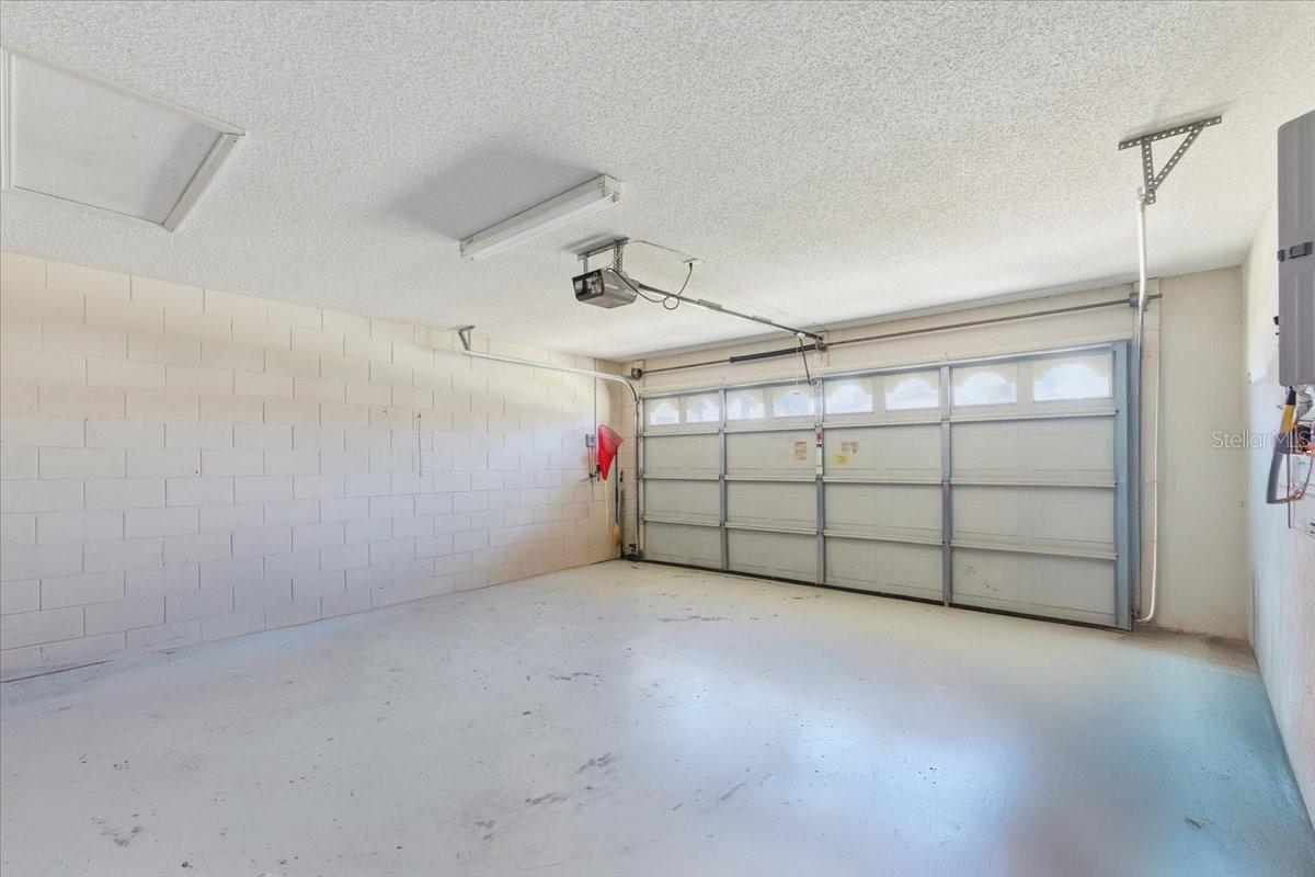 LAKESIDE/MATANZAS SHORES - Residential