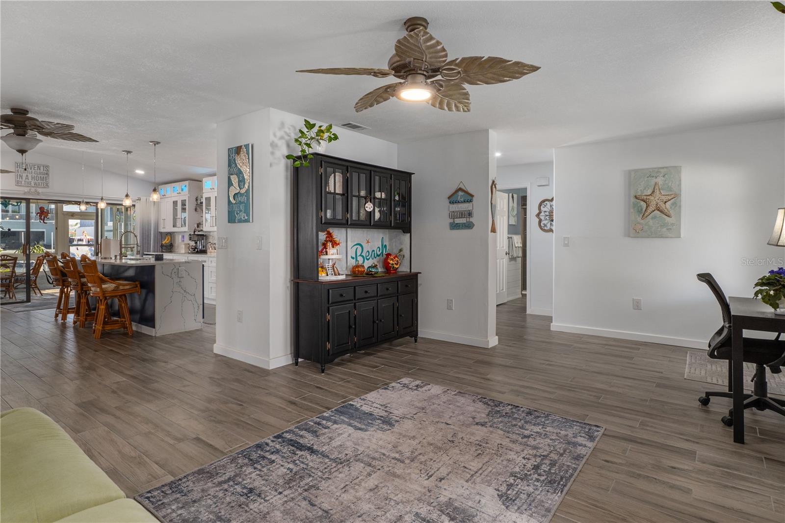 HERNANDO BCH UNIT 11 BLK 101 LOT 5 - Residential