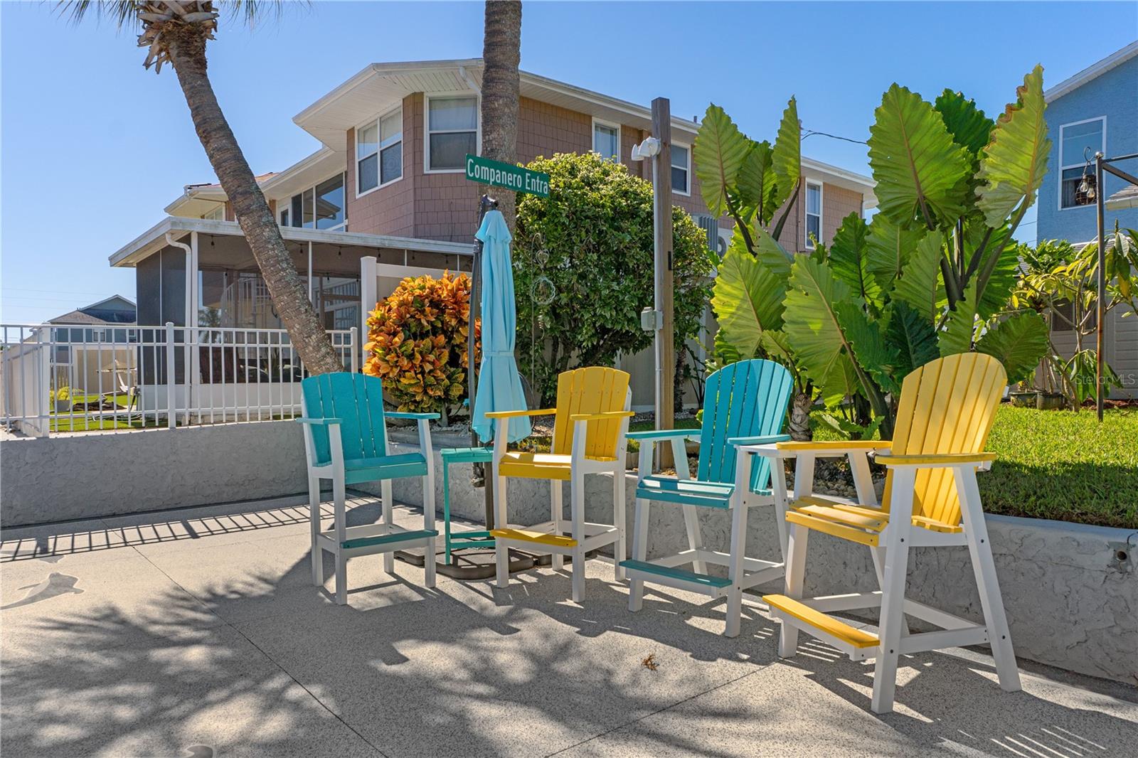 HERNANDO BCH UNIT 11 BLK 101 LOT 5 - Residential