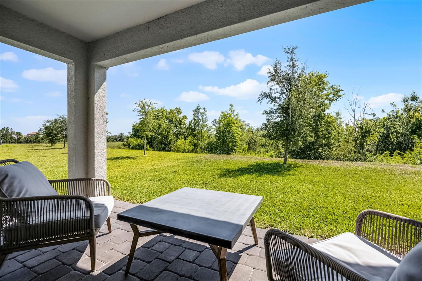 1111 OAK BLUFF DRIVE