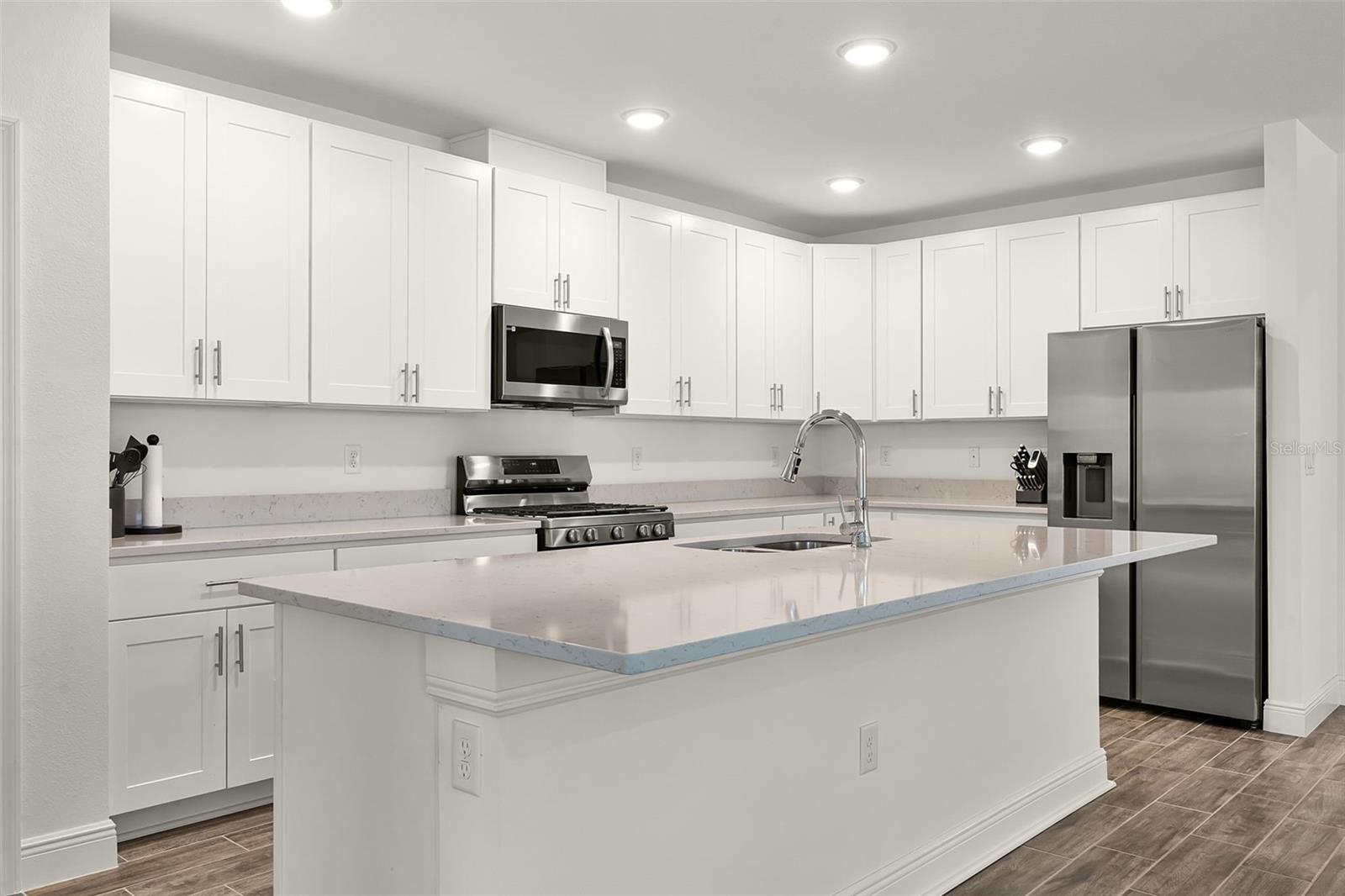 1111 OAK BLUFF DRIVE