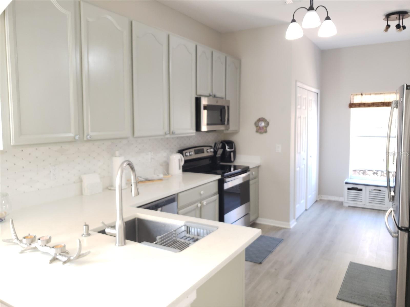 TIMBER POINTE PH 02 - Residential Lease